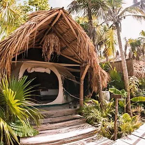 Luxury tent Uman Glamping & Cenote, Tulum